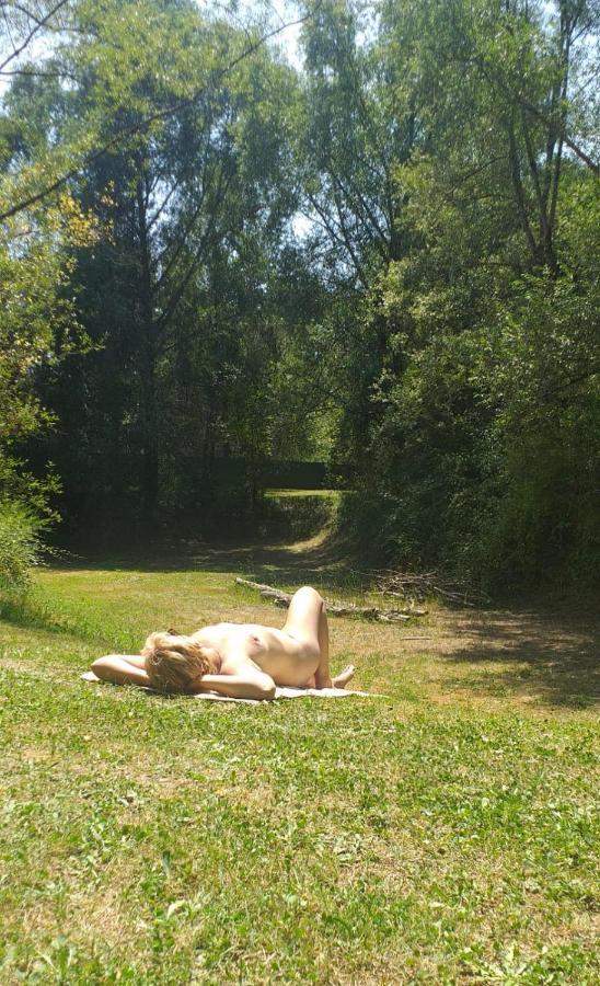 Chambre D'Hotes Naturiste Le Jardin Des Hirondelles Blanzaguet-Saint-Cybard Exteriör bild