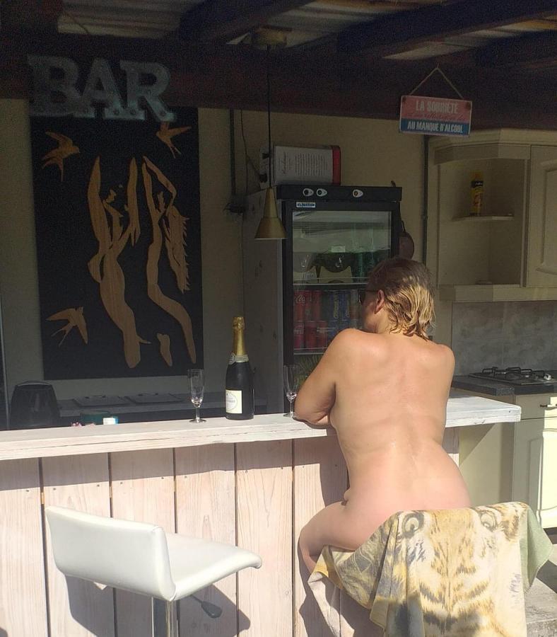 Chambre D'Hotes Naturiste Le Jardin Des Hirondelles Blanzaguet-Saint-Cybard Exteriör bild
